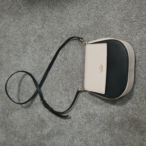 Kate Spade New York Small Byrdie in Colour Block (Like New) - Picture 12 of 15